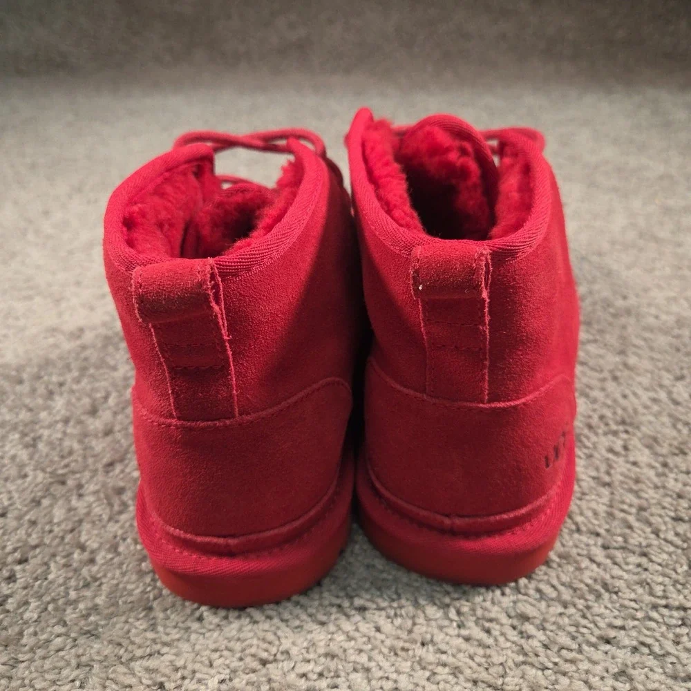 UGG Neumel Samba Red Suede Chukka Boots Mens 9 Shearling Lined Lace Up